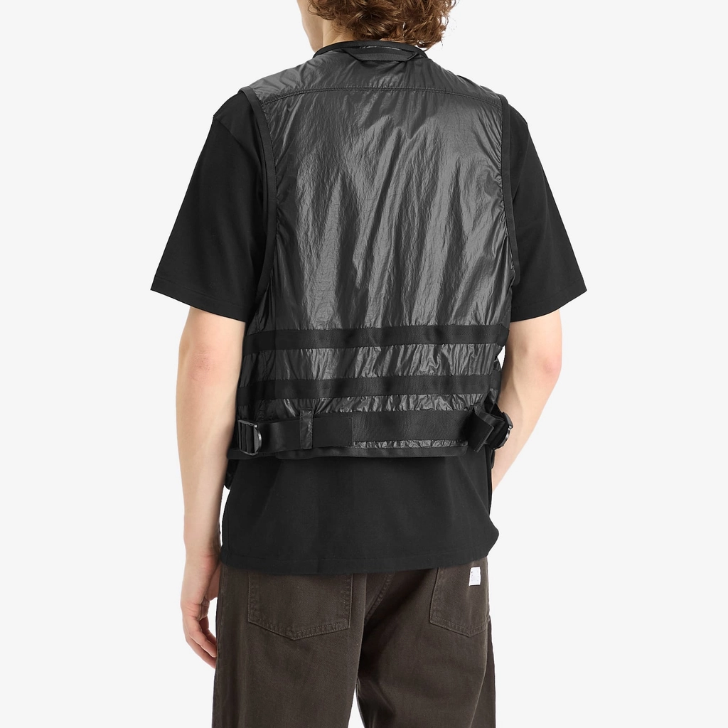CP Company Men's CS II Multipocket Logo Vest Black